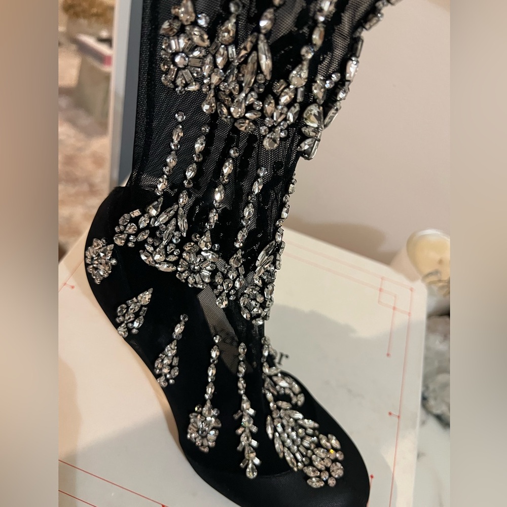 Alexander McQueen Embellished Mesh Sculptural-Heel Boots - Picture 4 of 14